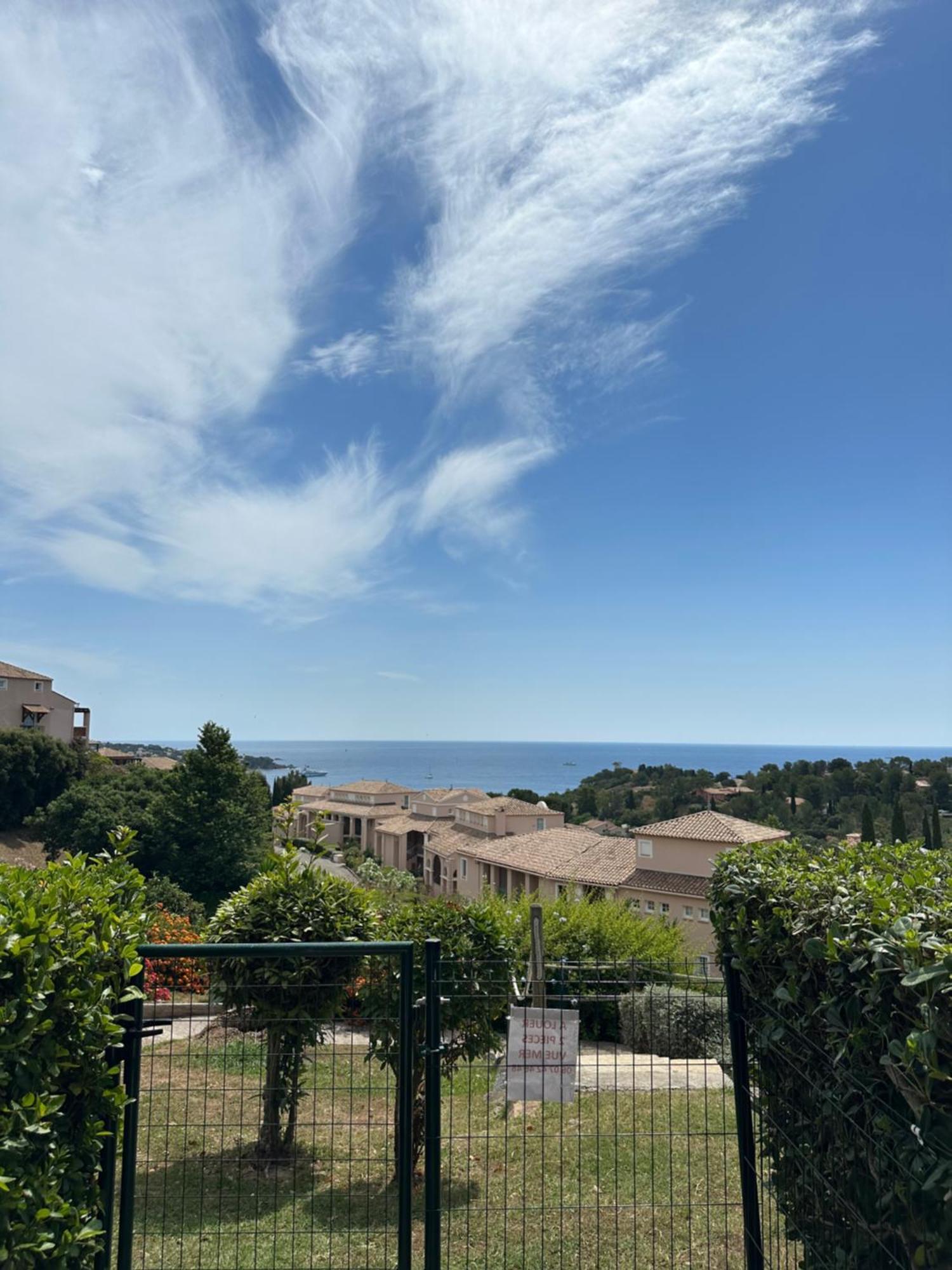 Cap Esterel Vue Mer Et Climatise Сен-Рафаель Екстер'єр фото